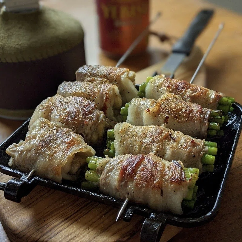 メスティン＆ホットサンドクッカーの達人！365日おうちキャンプ飯を