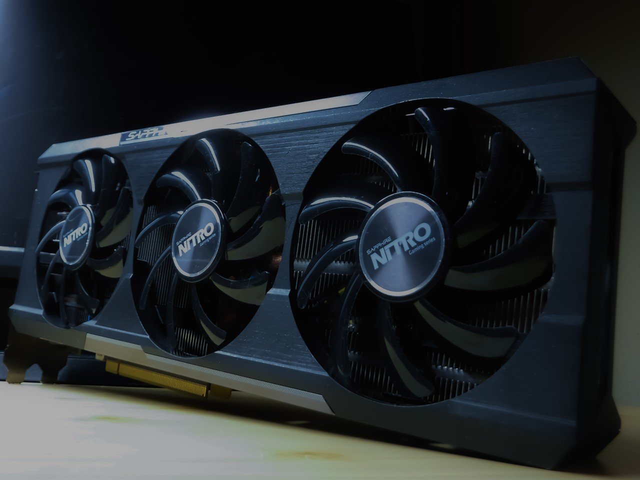 Sapphire Radeon R9 390 Nitro のレビュー Tea R Note