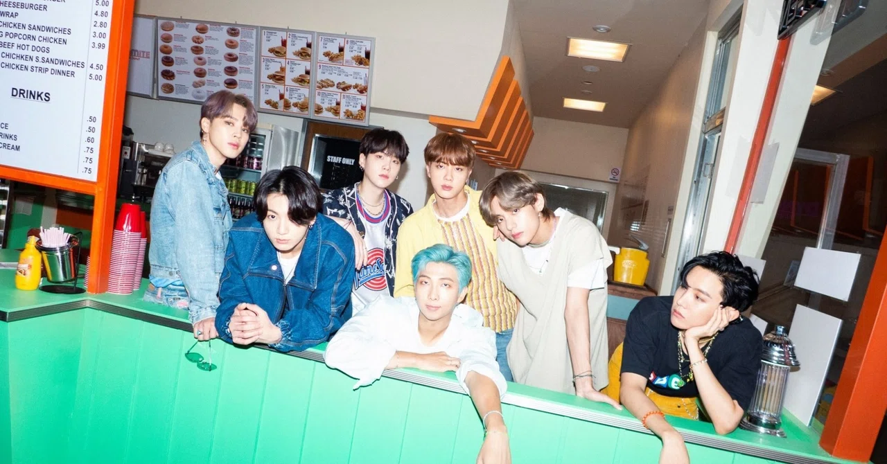 BTS『Dynamite』の各ステージを見返して多幸感に包まれようか。3分に 