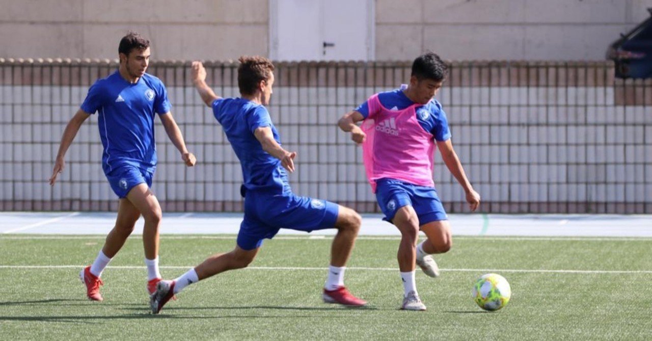 中盤とサイドを繋ぐ4つの四角形のスペースを探せ サイドバックはサイドに張るべきか 内側に絞るべきか 小嶋将太 Kojima Shota Note