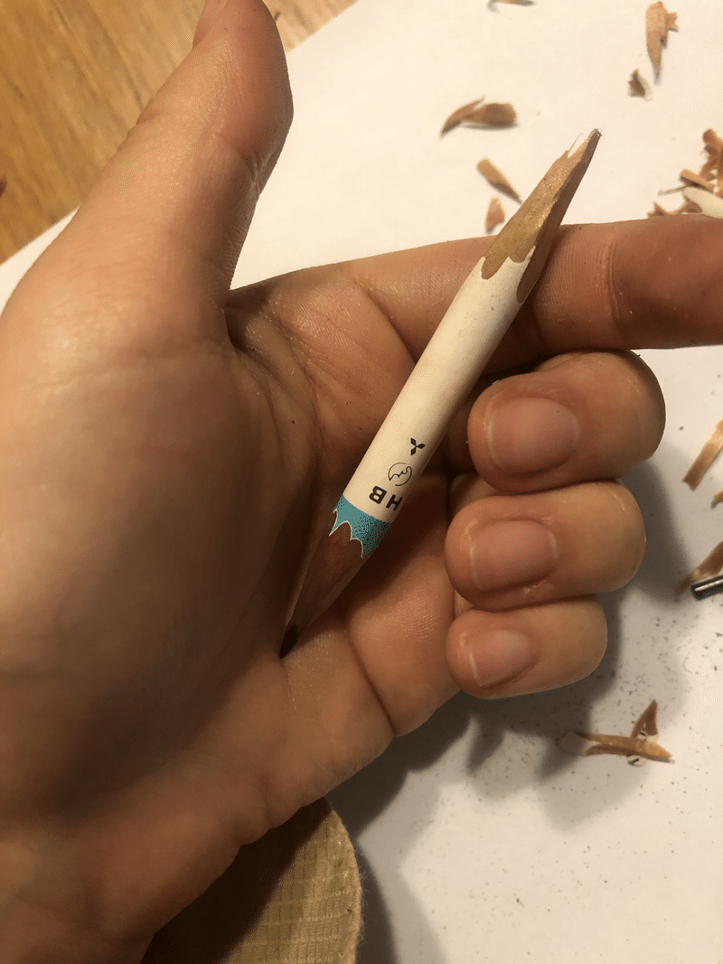 鉛筆を丸々一本削る にら Note 鉛筆を丸々一本削る にら Note