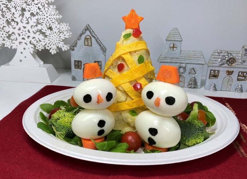 子どもが喜ぶクリスマス料理 食卓がメルヘンな絵本の世界に ポテサラツリー スノーマンオムライス 絵本作家が料理 をパパっとつくって子どもを喜ばせます Note