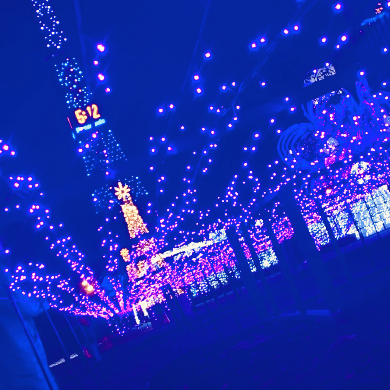 LAT.43°Nの読み方知ってます？（笑）札幌大通のイルミネーション写真