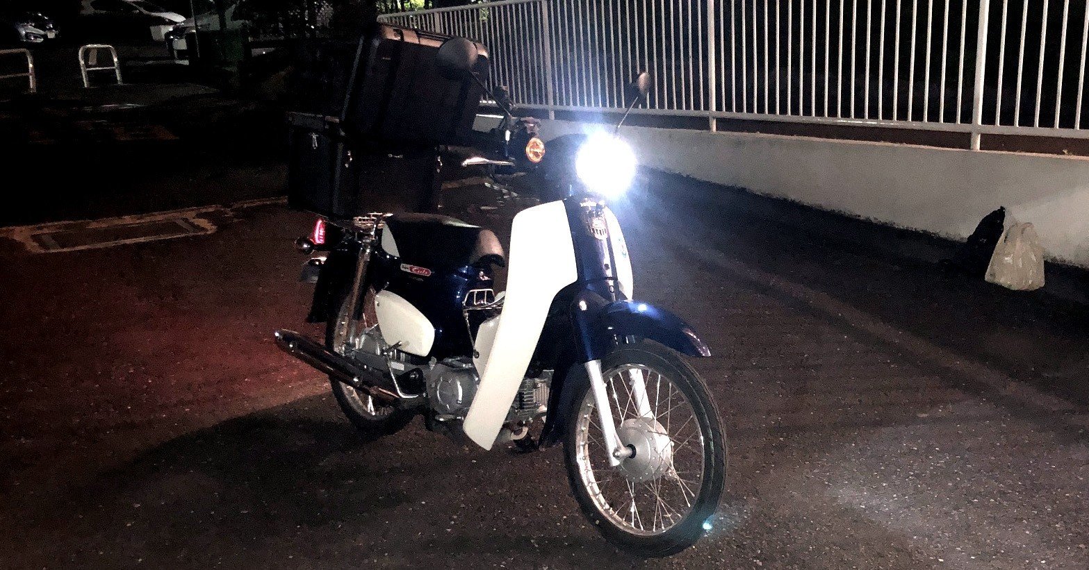 スーパーカブ50で交通の流れに乗るには 小泉伊佐美 Note スーパーカブ50で交通の流れに乗るには 小泉伊佐美 Note