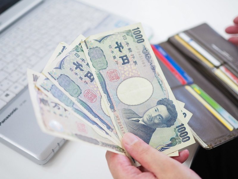 経理って なんで月末月初忙しいの 電卓の早打ちできる 連載 突撃 隣のプロフェッショナル よんなな通信 Note