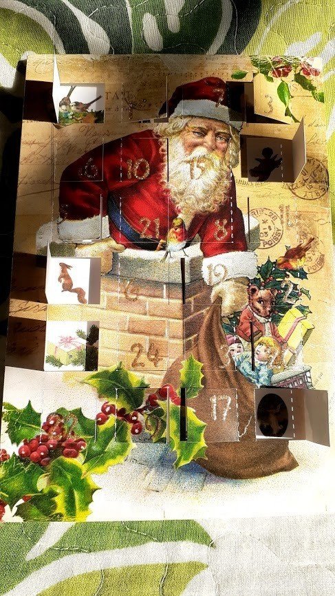 スイスから届いたかわいいクリスマスカードです アドベントカレンダー風に仕立ててありエキゾチックなデザイン クリスマスイブまでの日付の窓を開けると 中には小鳥さんや天使さんがいたり お花やきのこまで こ ぴてろん Nowhere To Fall But Off