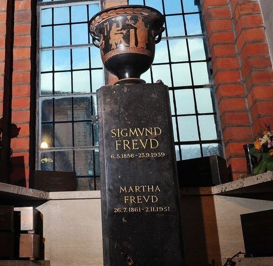 Golders Green Crematorium ゴールダーズ グリーン クリマトリアム 火葬場 09 ロンドン 英国 海に舞う Note