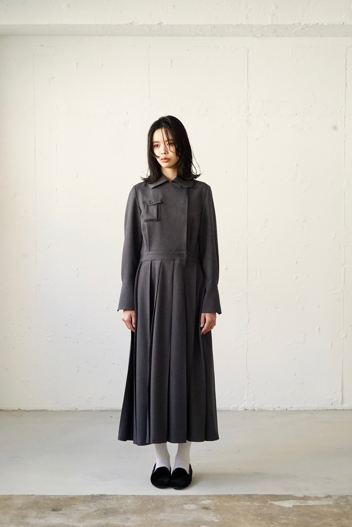 本日21:00~販売開始】襟とタックが主役の服|primitive tuck uniform  