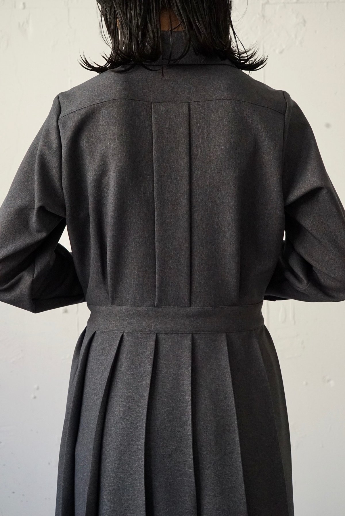 本日21:00~販売開始】襟とタックが主役の服|primitive tuck uniform  