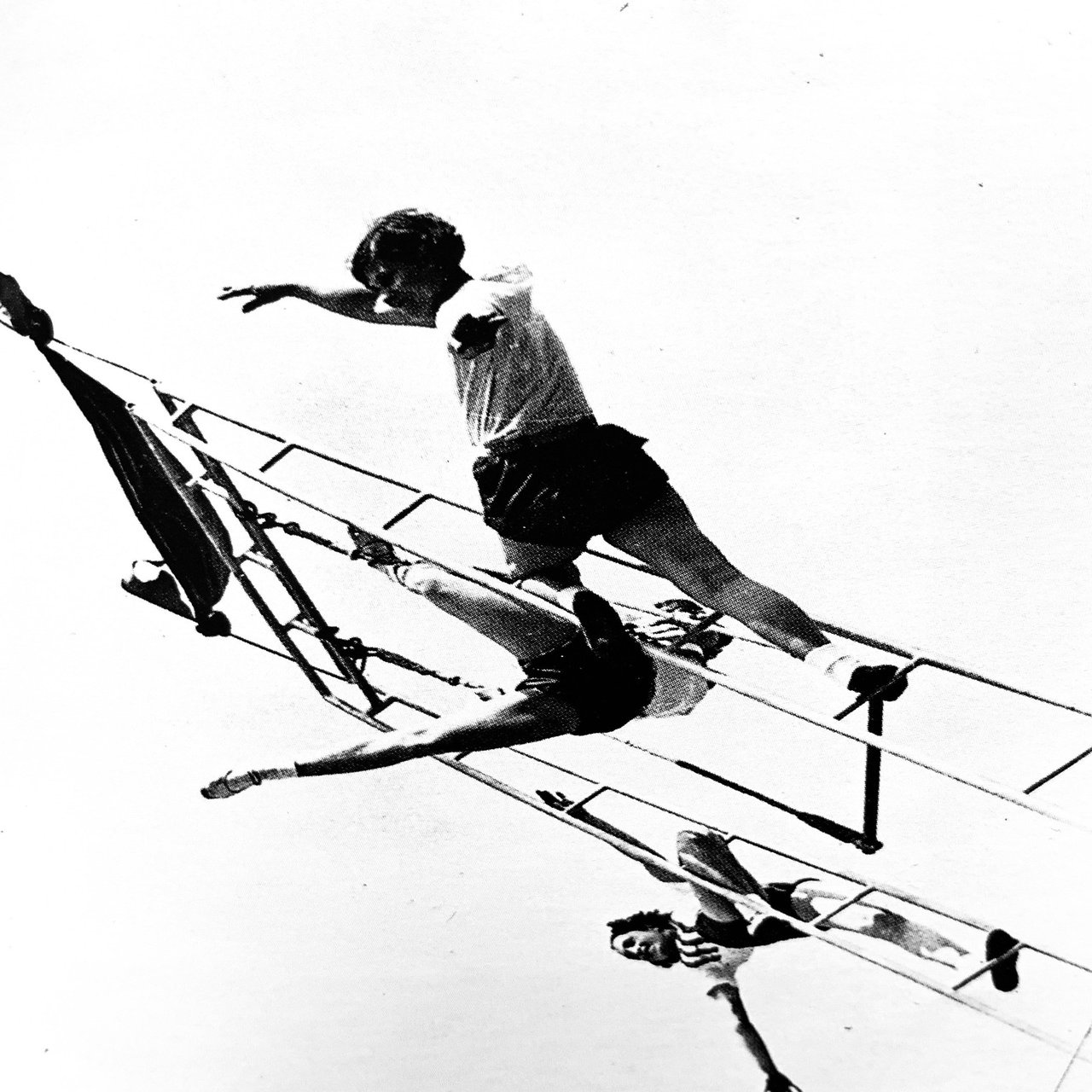 アレクサンドル・ロドチェンコ『 Alexander  Rodchenko』/目は旅をする024（写真の未来形）｜編集者・アートプロデューサー後藤繁雄の一日一微発見, image size:1280x1707