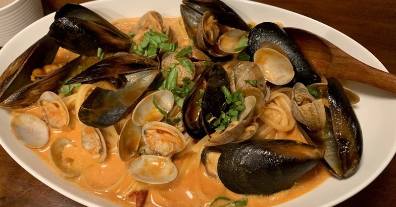 とにかくqolを向上したい人のムール貝とあさりのトマトクリームパスタと 白菜とブルーチーズのサラダ とにかく食でqolを向上したい人のブログ Note とにかくqolを向上したい人のムール貝とあさりのトマトクリームパスタと 白菜とブルーチーズのサラダ とにかく食でqolを向上したい人のブログ Note
