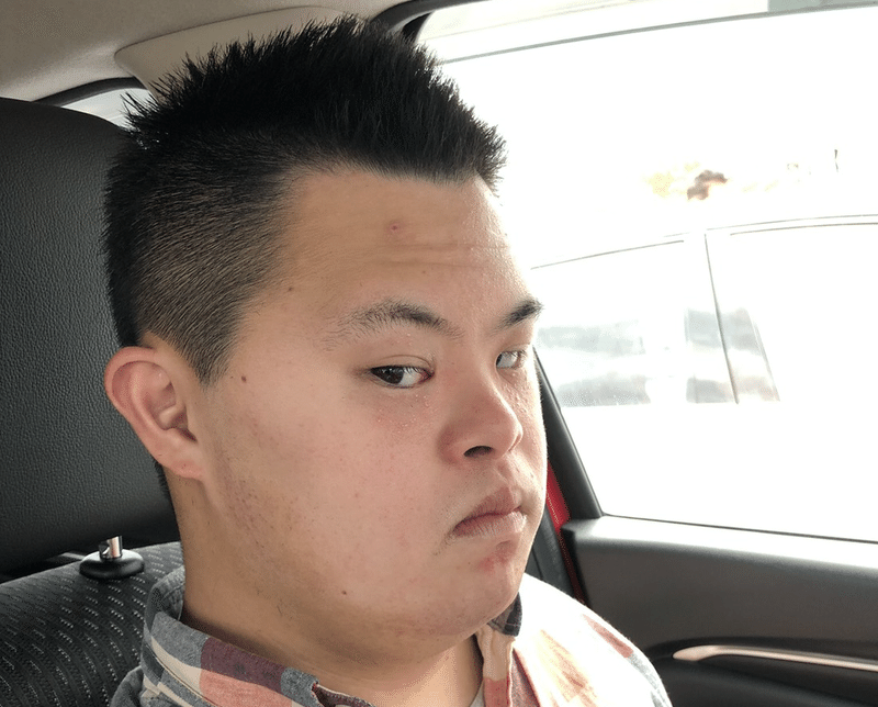 弟が一人で美容室に行ってて 姉は腰を抜かした 岸田 奈美 弟が一人で美容室に行ってて 姉は腰を抜かした 岸田 奈美