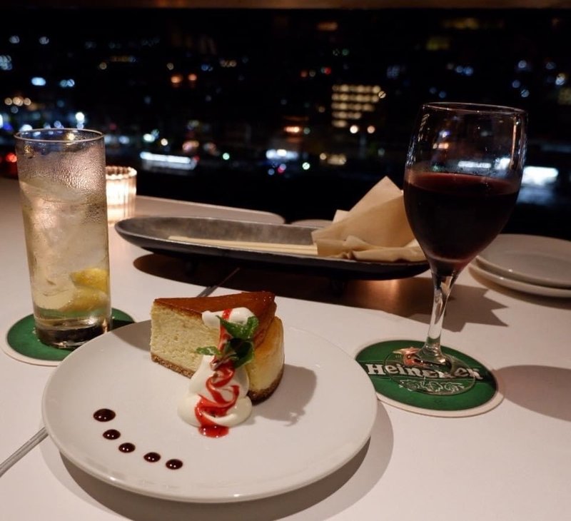 鴨川が見えるカフェ バー A Kyoto デートスポット Jeanne Usako Note