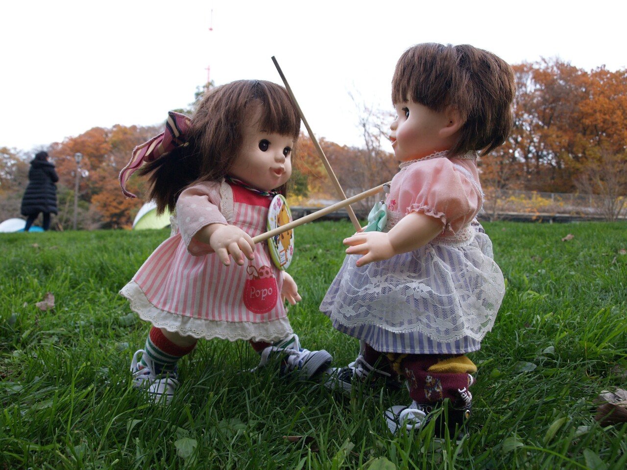 きめちゅのやいばだ お姉ちゃんおにかくごしろー しのぶさんだぞー えい やあ 隙あり パシっ ワーン お姉ちゃん悪役だから負けてよー バタバタする四女 まったく 困惑する次女 神奈川県立三 Popodoll Note