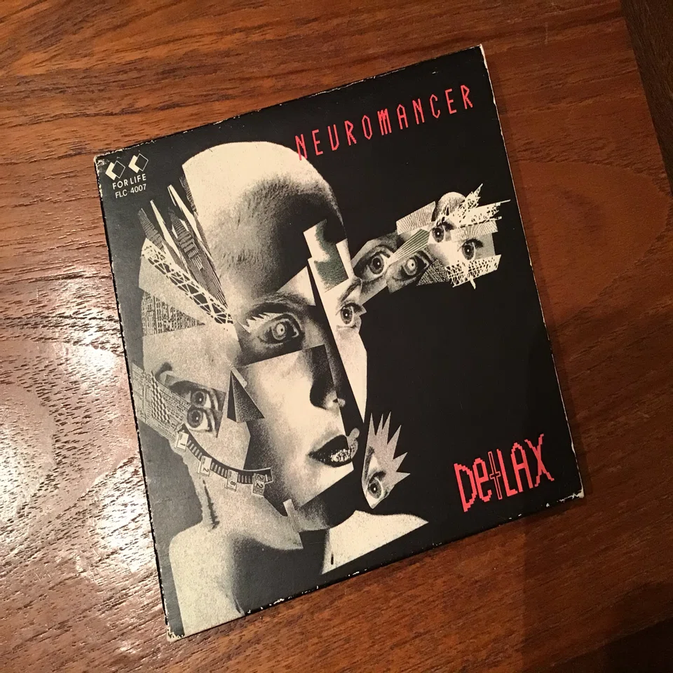 超希少！De-LAX 『NEUROMANCER』 アナログLPレコード 見本盤 De＋LAX「NEUROMANCER」（今日の音楽と徒歩と私 2020/12/27）｜よんよん