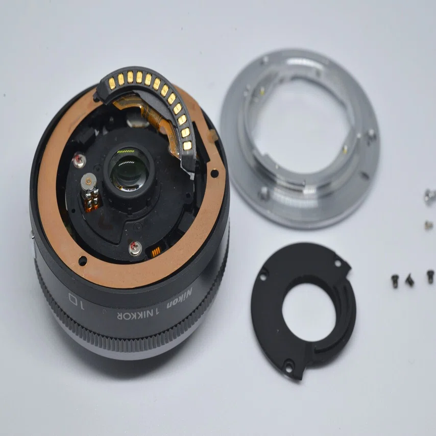 ニコワンを楽しむ；1 Nikkor 10mm f/2.8の分解・修理｜ザブ