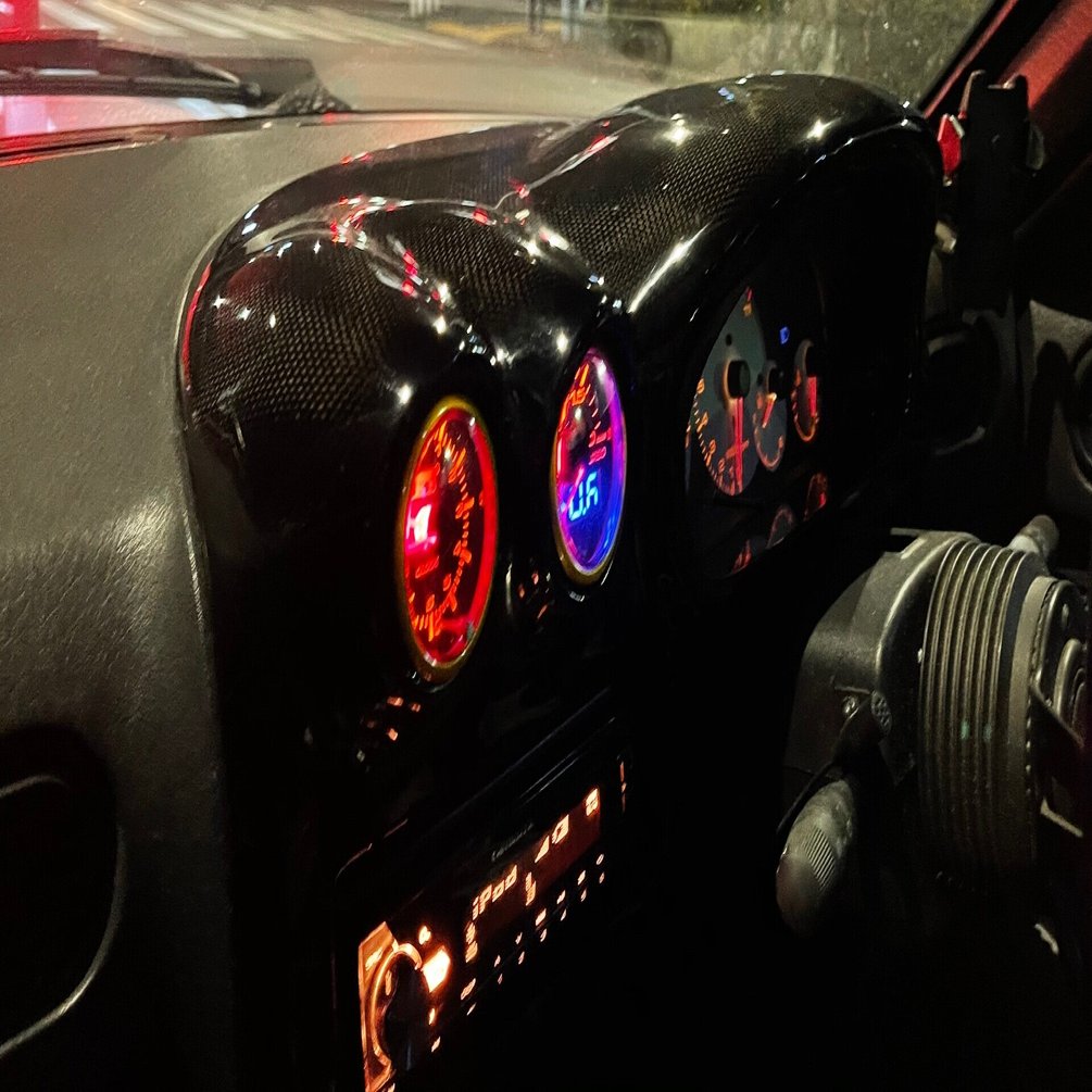 車のメーターフードをカーボンカスタム！｜GO