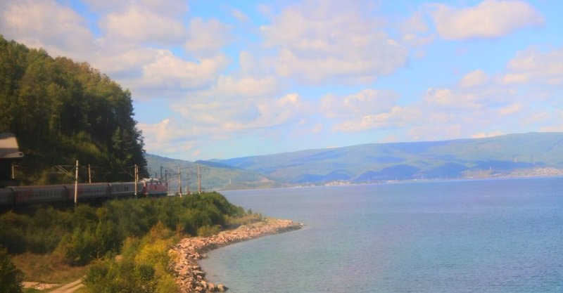 【シベリア鉄道】バイカル湖とともにお届け！魔法の言葉「ピリサータカ」