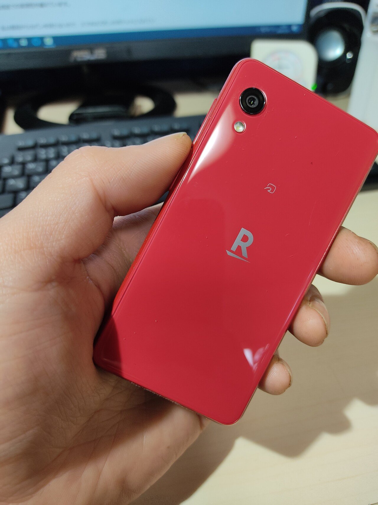 スマートフォン本体 Rakuten - Rakuten Mini Red 楽天モバイル、「Rakuten Mini」の新色「クリムゾンレッド」を
