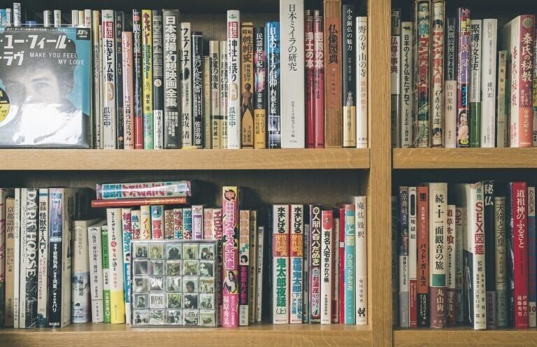 人んちの本棚が見たい ひとりアドベントカレンダー 21 廣川ちあき Note