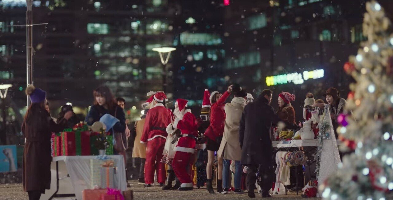 救世軍の募金活動 愛の不時着 にも登場したイルミネーション 韓国のクリスマス風景 南うさぎ 美味しい韓国ドラマ K Contentsをもっと愉しむ Note