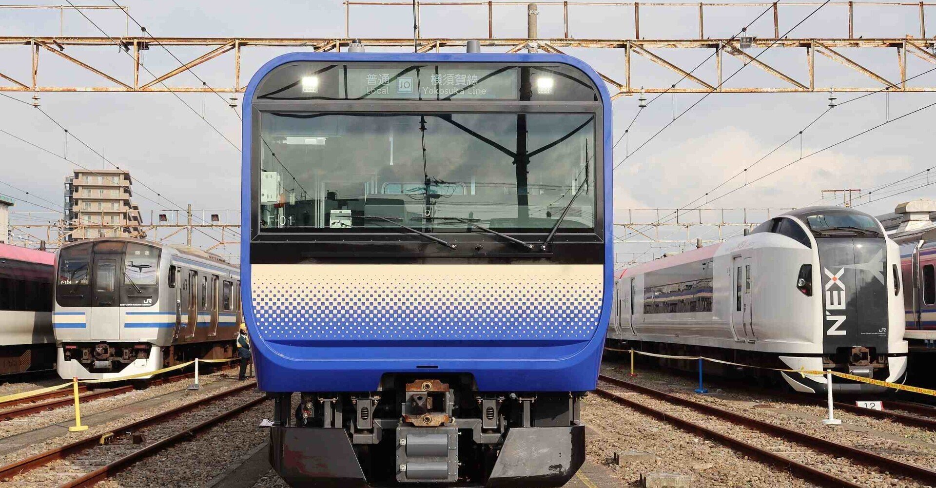 3両 E235系 1000番台 横須賀 総武快速線 良品 3両 E235系 1000番台 横須賀 総武快速線 良品 - メルカリ