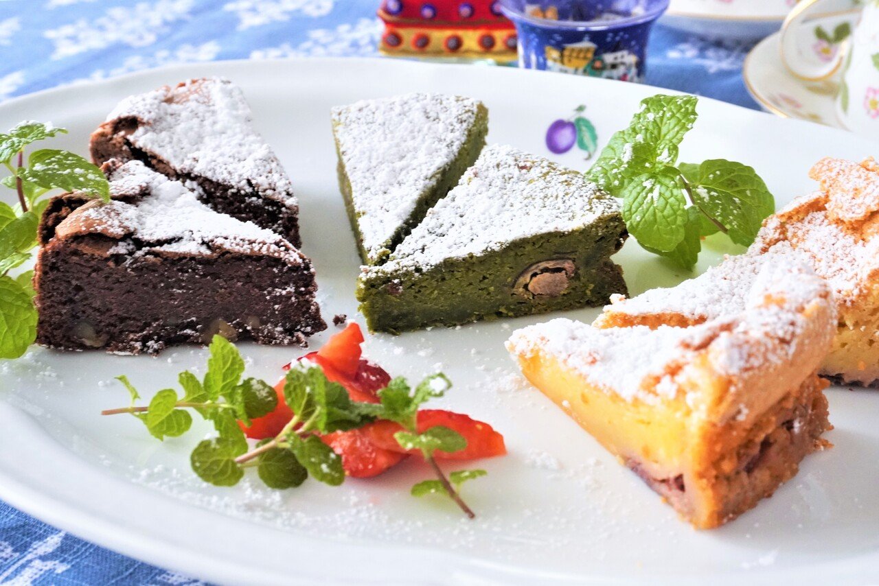 レシピ 濃厚 ガトー ショコラ 抹茶 栗 苺 ホワイトチョコバージョンも 紹介します 食の工房オフィスアルベロ イタリア料理教室 In 神戸 Note