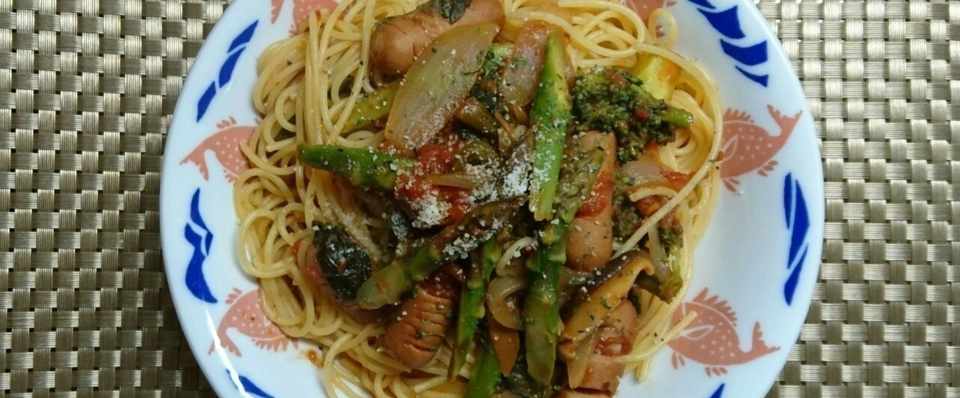 夕ご飯はアスパラ ブロッコリーのウィンナートマトパスタ ๑ ๑ チュルチュル また明日 ウズ Note