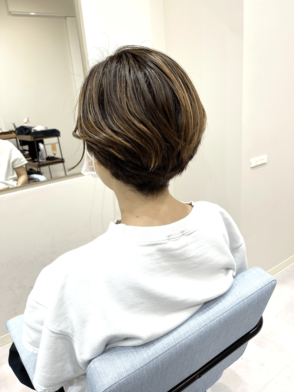 白髪は暗く染めるだけじゃない 明るくして目立たなくする方法 竹澤こうすけ 美容室kitsukiオーナー Note 白髪は暗く染めるだけじゃない 明るくして目立たなくする方法 竹澤こうすけ 美容室kitsukiオーナー Note