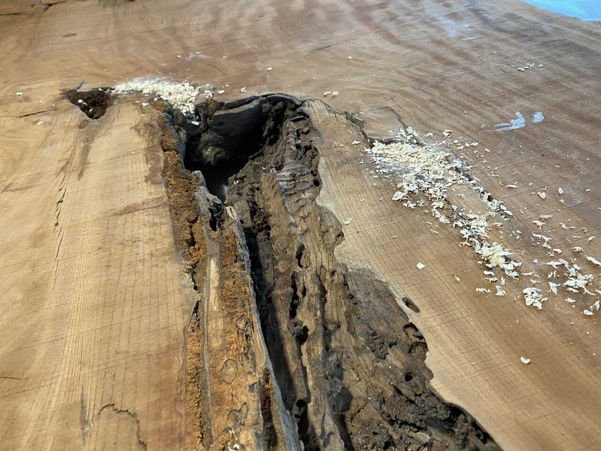 無垢の一枚板を使ってダイニングテーブルをDIYする 〜天板の 無垢の一枚板を使ってダイニングテーブルをDIYする 〜天板の
