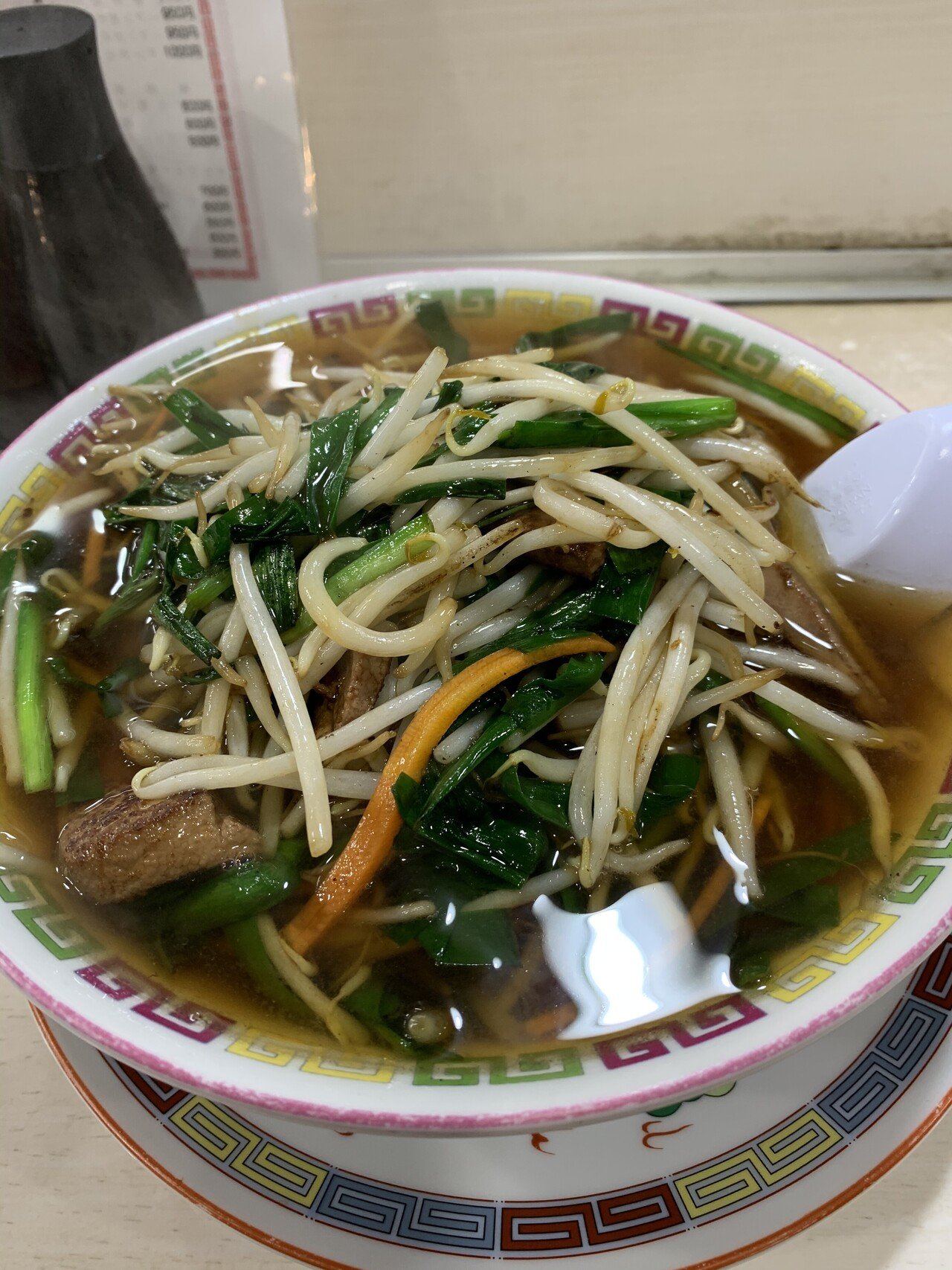 レバニラそば カウンターからテーブルにおろすのがやっとでした 東小金井といえば大学行ってる時からあった 宝華 でも 食べ切るのがやっとだからごはん がいいかも ごっちゃんのこだわり Note