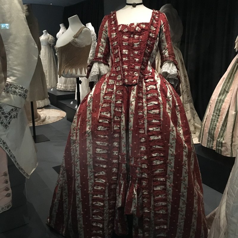 ファッション 英語学習 Lanvin の創設者 ジャンヌ ランバン タケチヒロミ Roulottes Note