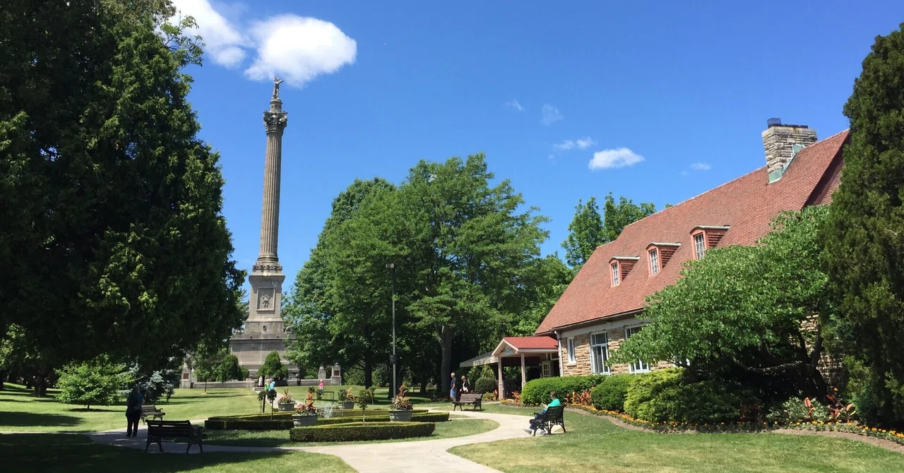 Niagara Falls-Flower Clock-Queenston Heights Park, ON｜Akiko.Canada