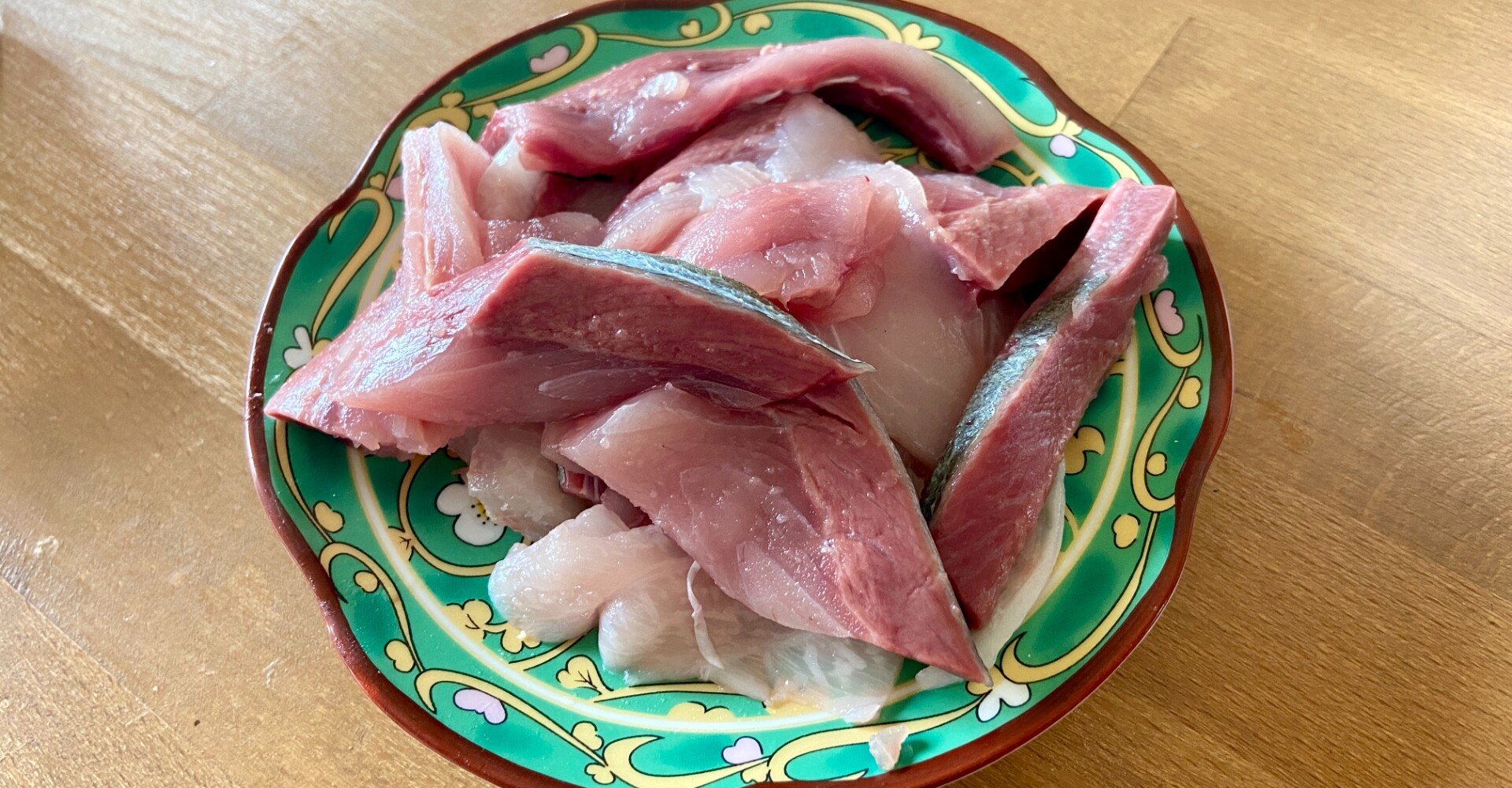 魚のアラから刺身 ほかいろいろ 糸 Note