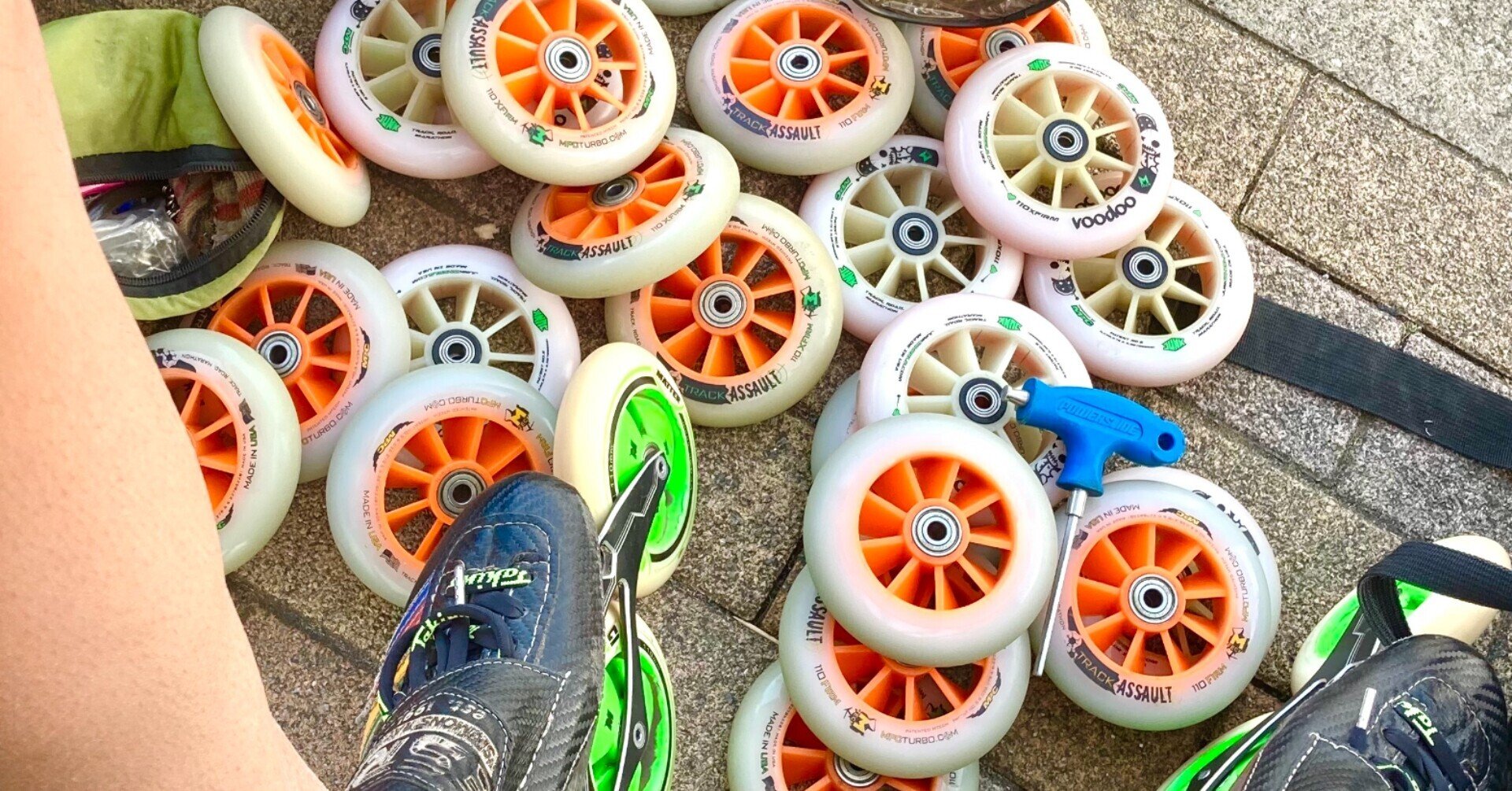 インラインスケート ウィール タイヤ　① FLYING EAGLE SLIDERS 76mm 90A 一個 インラインスケート