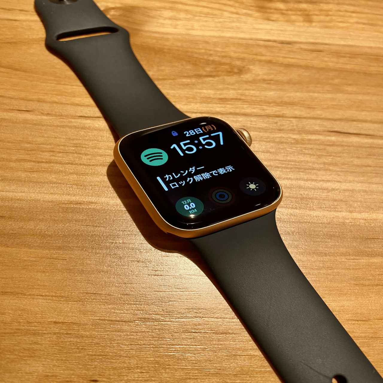 Apple Watch SE（GPSモデル）40mm ピンクゴールド（Apple Watchを  