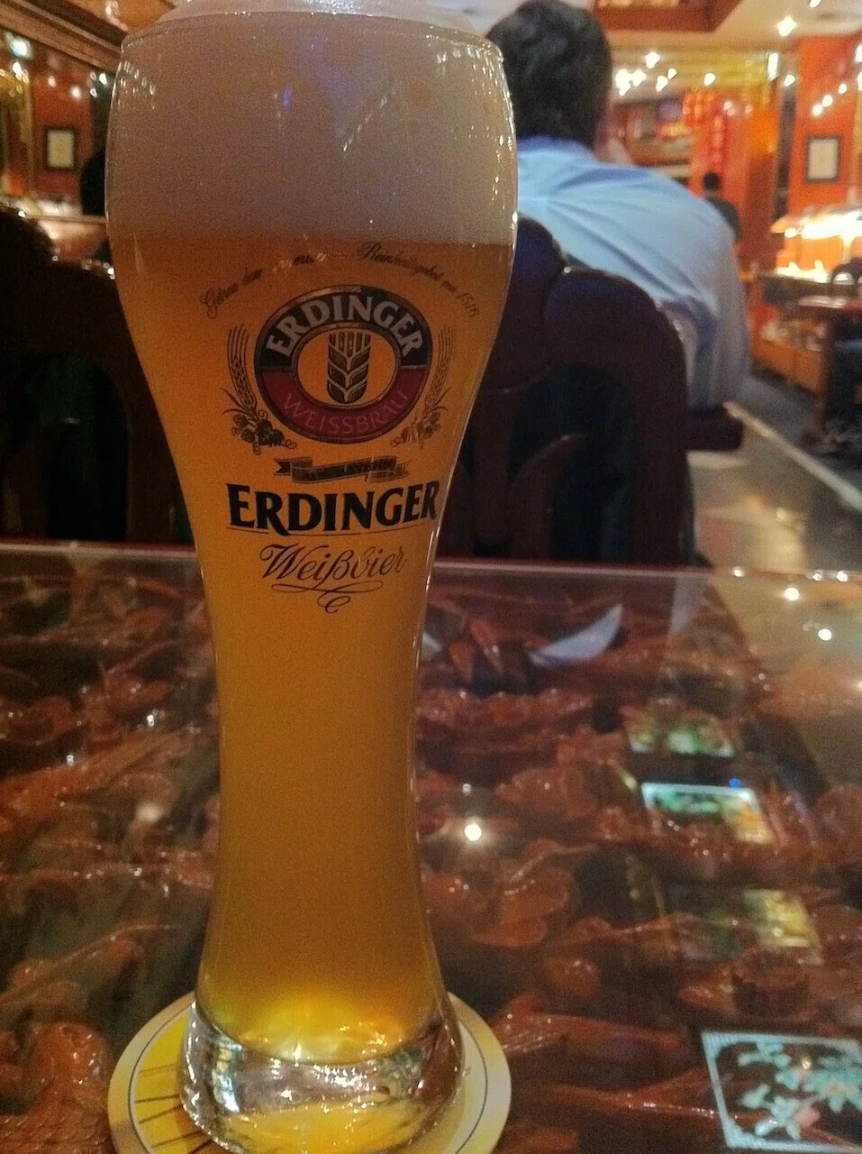 ドイツといえばビール ドイツでビールといえばhefe Weizen ちなみにこの写真は フランクフルト駅前にある 新世界 Neue Weltという中華料理屋さんです ドイツで中華料理といえば Ente アルバート 京都 トラベルアドバイザー コンサルタント Note