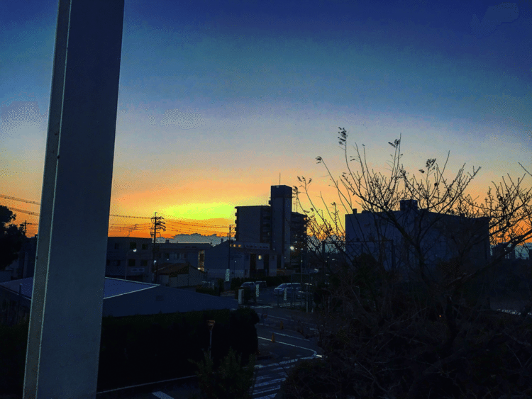 いつもの　　夕焼け。