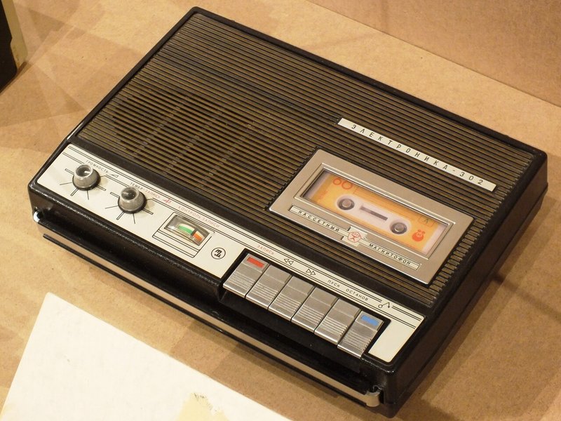 テープレコーダー「エレクトロニカ302」　1981年