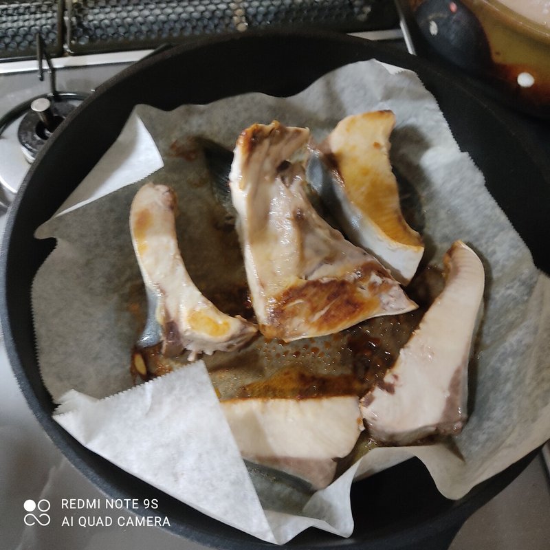 ブリをフライパンで塩焼きする 諸行 Note ブリをフライパンで塩焼きする 諸行 Note