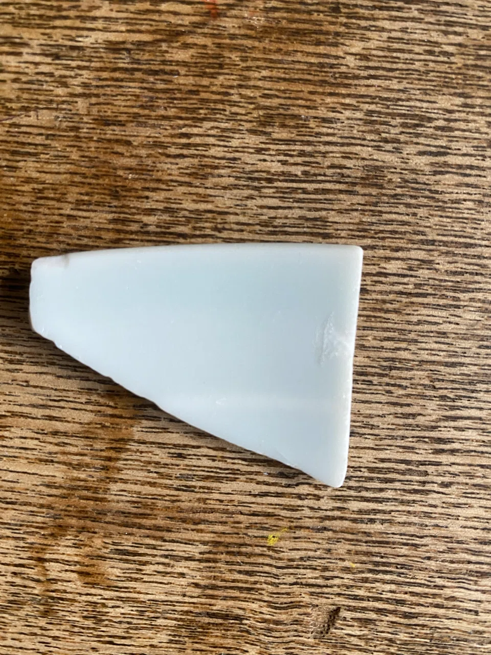 青磁　破片 陶片に想いを馳せる 鎌倉 材木座海岸｜shinmr