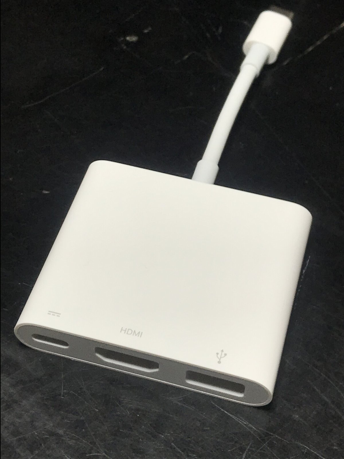 Apple USB-C Digital AV Multiport アダプタ中古品（Apple USB-C