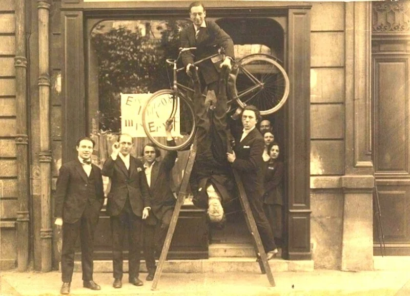 シュルレアリスムの出版社「オ・サン・パレイユ」で開催されたマックス・エルンスト展-1921