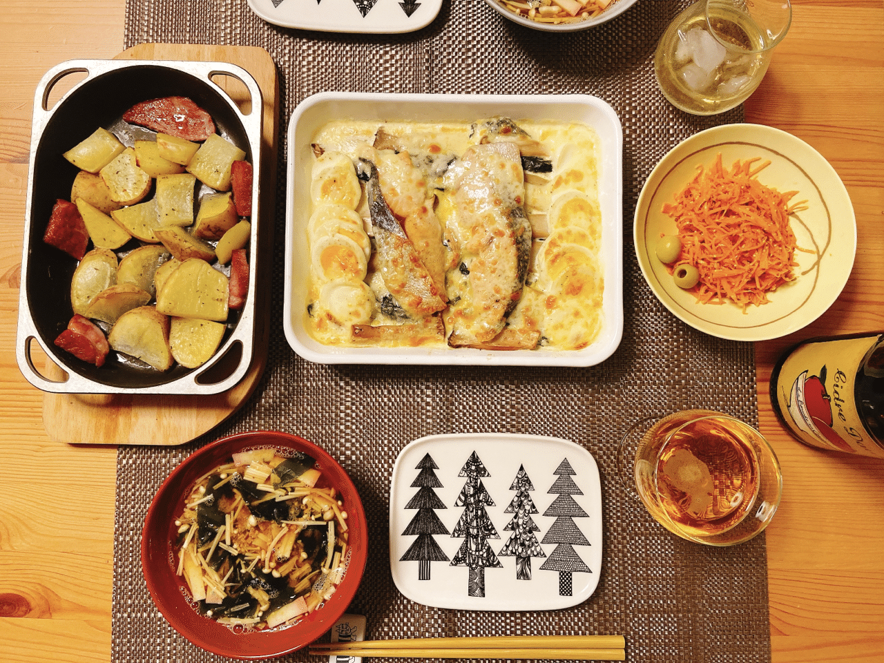 今夜の晩酌ごはん お歳暮のハムやおせち残りの蒲鉾など 年末の食材でやりくり献立 週末まで買い物に行かず家の食材使い切る が今週の目標です 鮭とほうれん草と卵のチーズ焼き じゃがいもと厚切り やまみー Note 今夜の晩酌ごはん お歳暮のハムやおせち残りの蒲鉾など 年末の食材でやりくり献立 週末まで買い物に行かず家の食材使い切る が今週の目標です 鮭とほうれん草と卵のチーズ焼き じゃがいもと厚切り やまみー Note