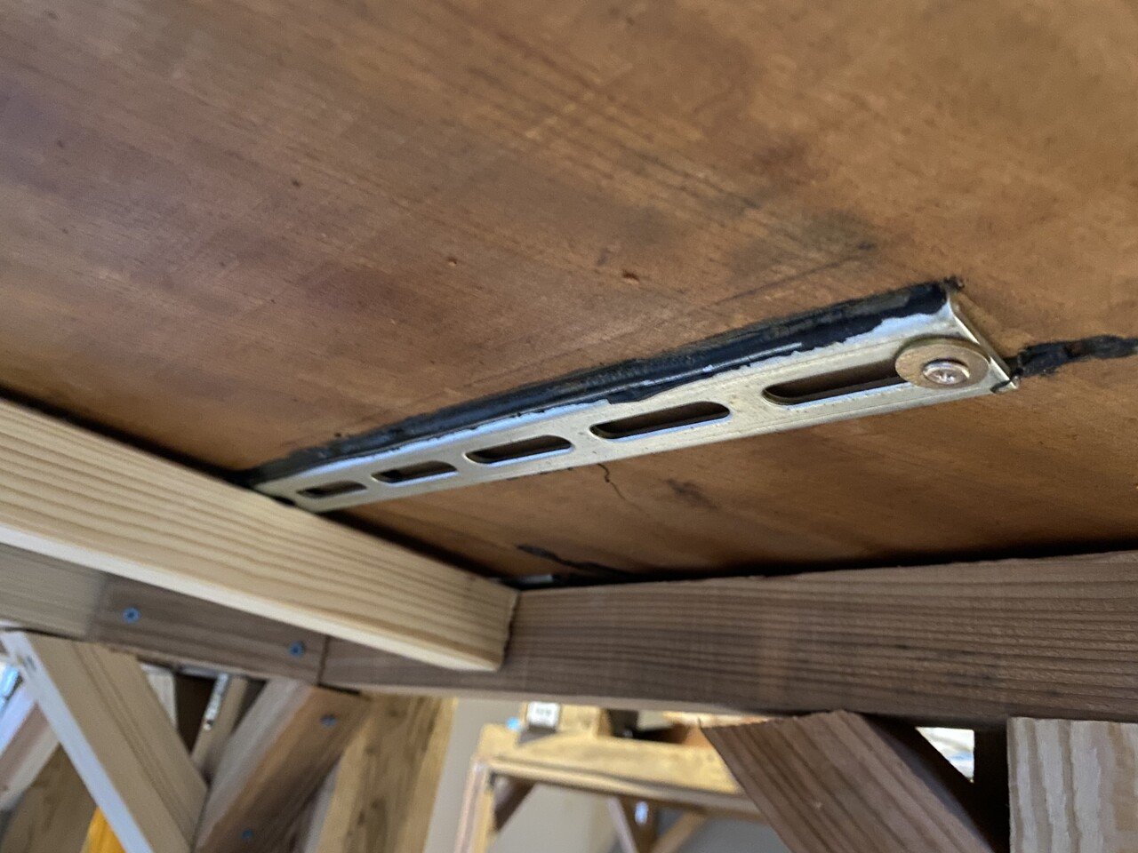 無垢の一枚板を使ってダイニングテーブルをdiyする 反り止め 土台を作り Noriaki Kawanishi 田舎暮らしデザイナー Note 無垢の一枚板を使ってダイニングテーブルをdiyする 反り止め 土台を作り Noriaki Kawanishi 田舎暮らしデザイナー Note