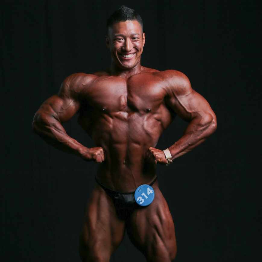 写真で分かる！徹底ボディビルポージングガイド｜Ryotaro Kajita
