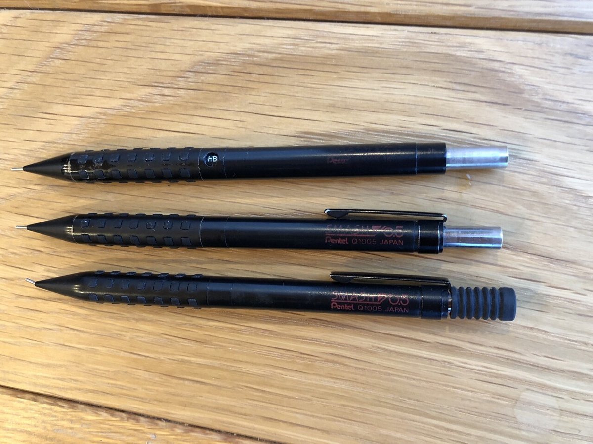 使い古したシャーペンですがまだまだ現役です 使い古したシャーペンですがまだまだ現役です