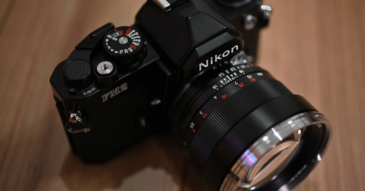 業務用100 × Carl Zeiss Planar 85mm f1.4｜pepepe