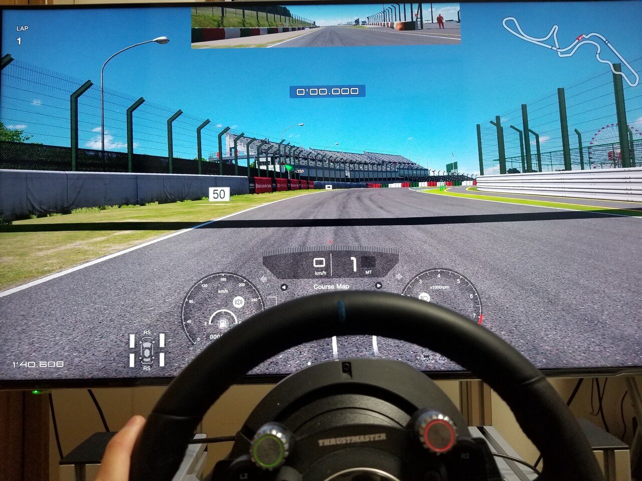 Eモータースポーツプレイヤーのプレイ環境 アペックス Note