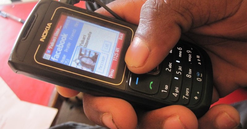 アフリカで携帯はどの程度普及しているの？通信環境は？